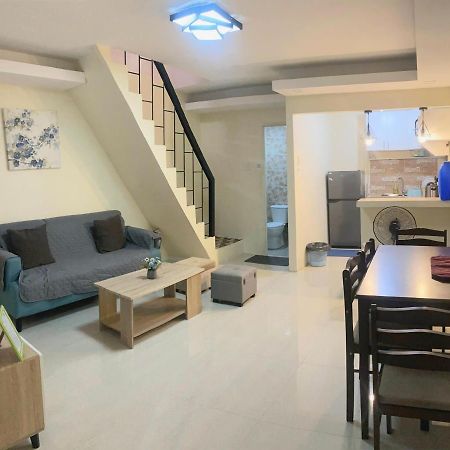 2 Bedroom Townhouse In Bacolod City Eksteriør billede