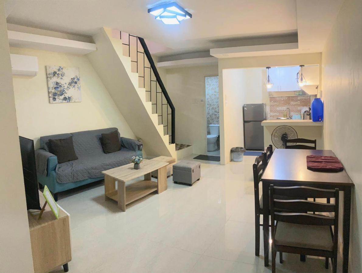 2 Bedroom Townhouse In Bacolod City Eksteriør billede