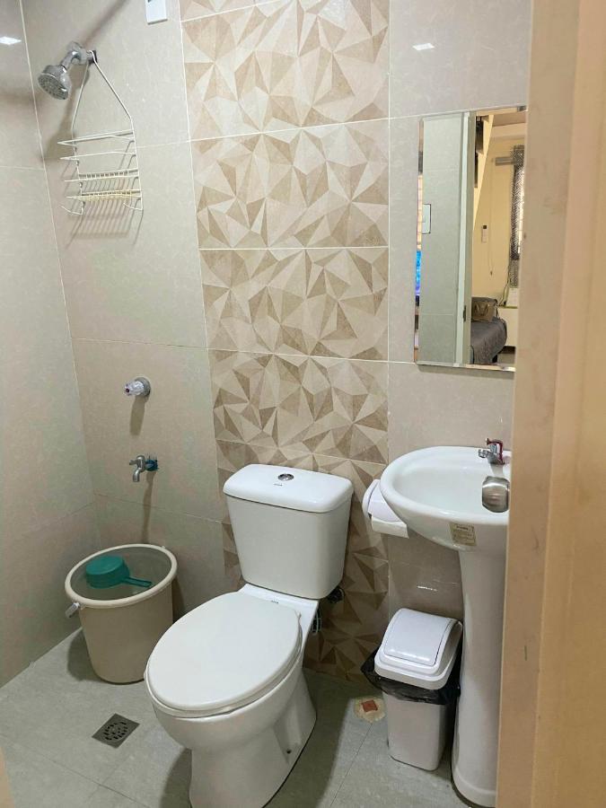 2 Bedroom Townhouse In Bacolod City Eksteriør billede